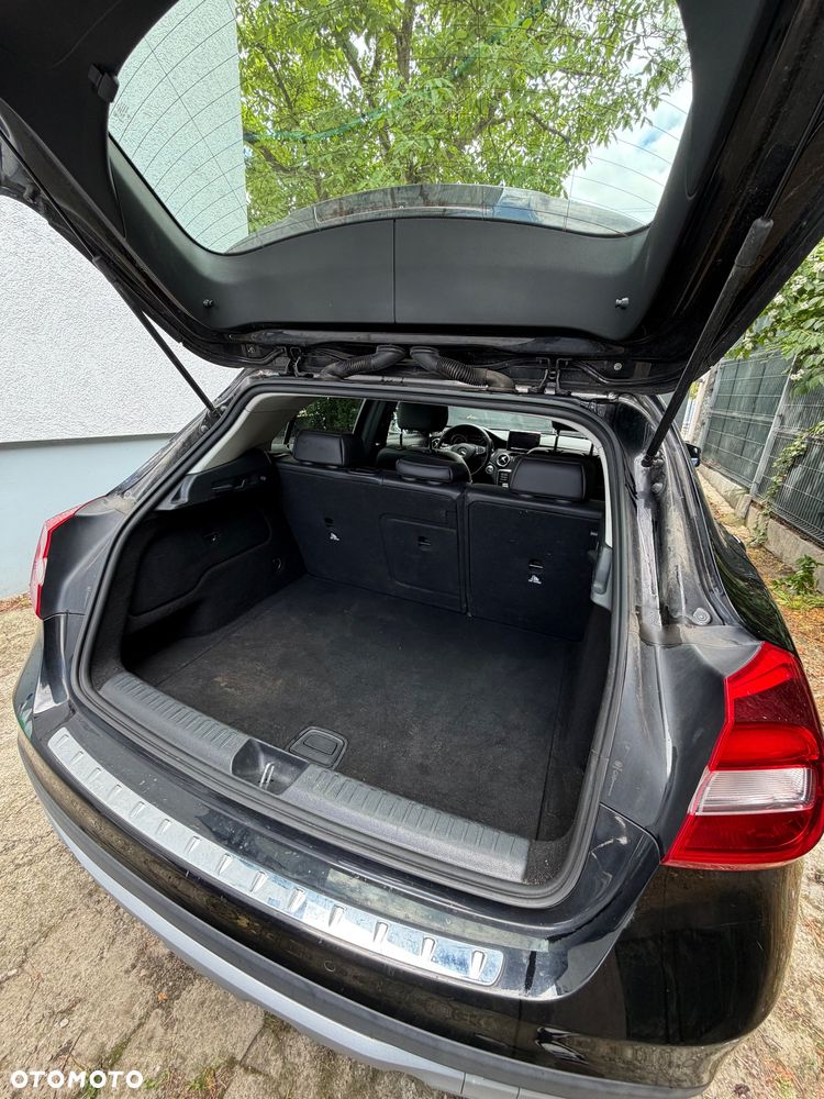 Mercedes-Benz GLA 180 7G-DCT - 9