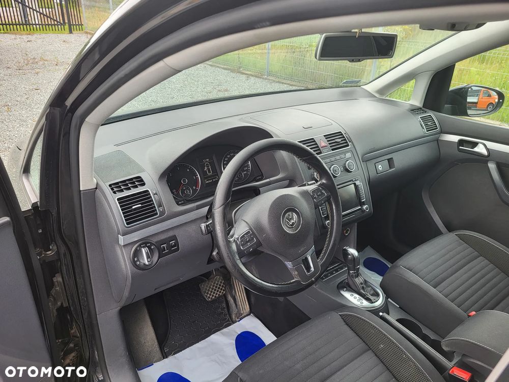 Volkswagen Touran 2.0 TDI DPF Highline DSG - 13