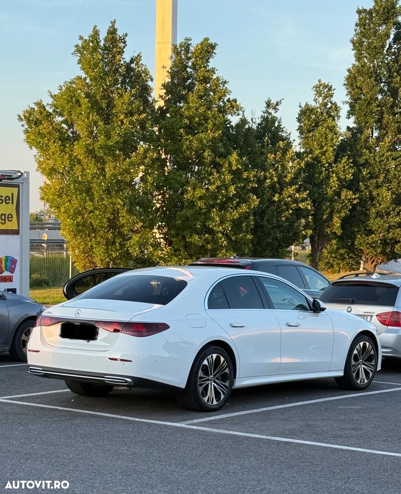 Mercedes-Benz E 300 PHEV - 3