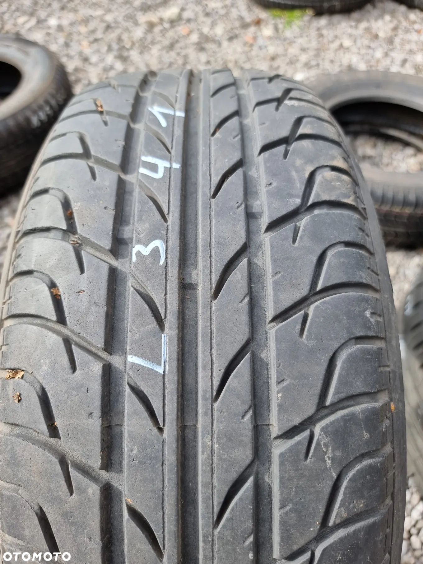 KORMORAN 195/55R15 85H RUNPRO B3 (1szt.) (1x5,5) (DOT: 1x0615) L341 - 2