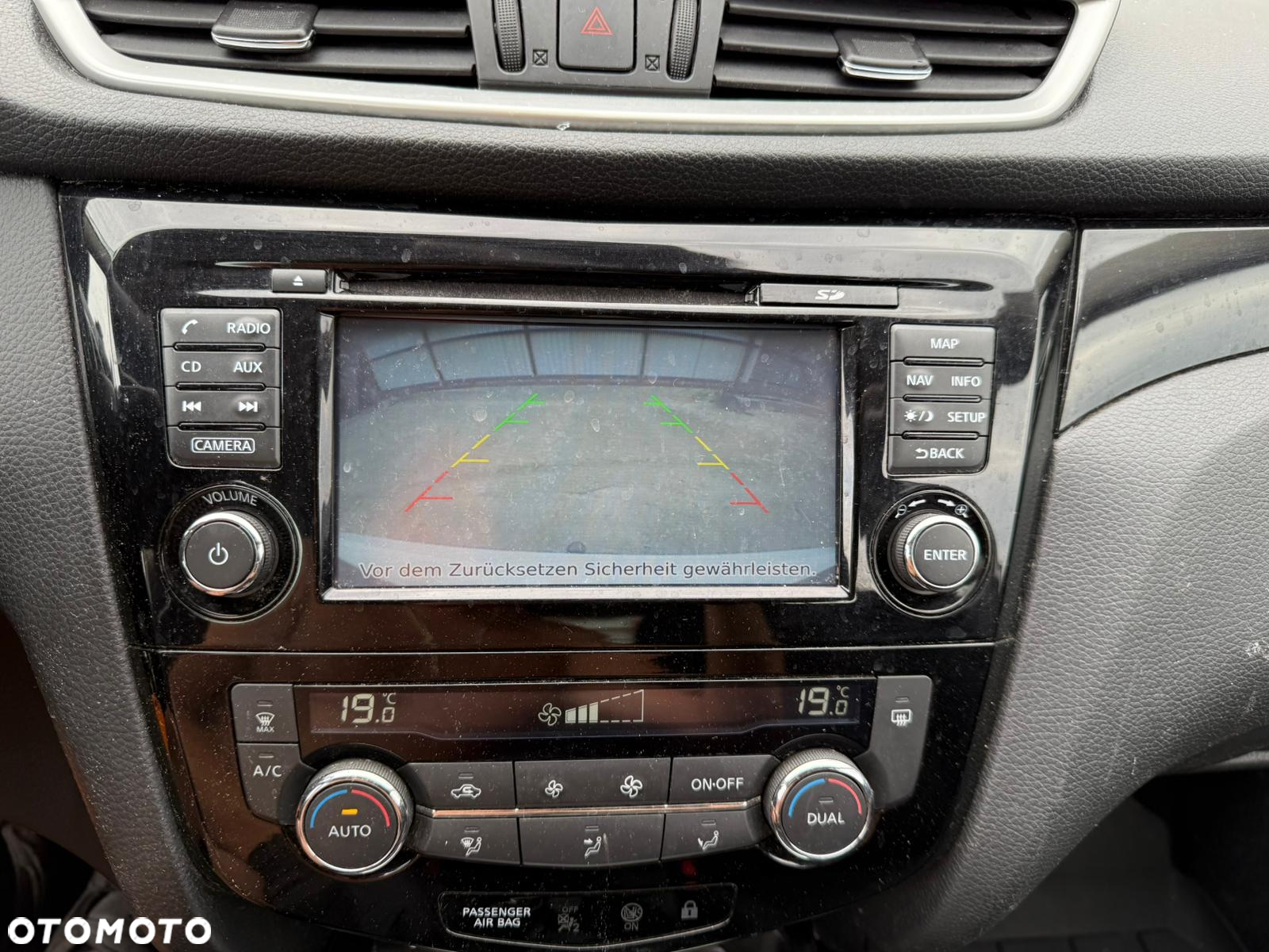 Nissan Qashqai 1.6 dCi TEKNA - 15