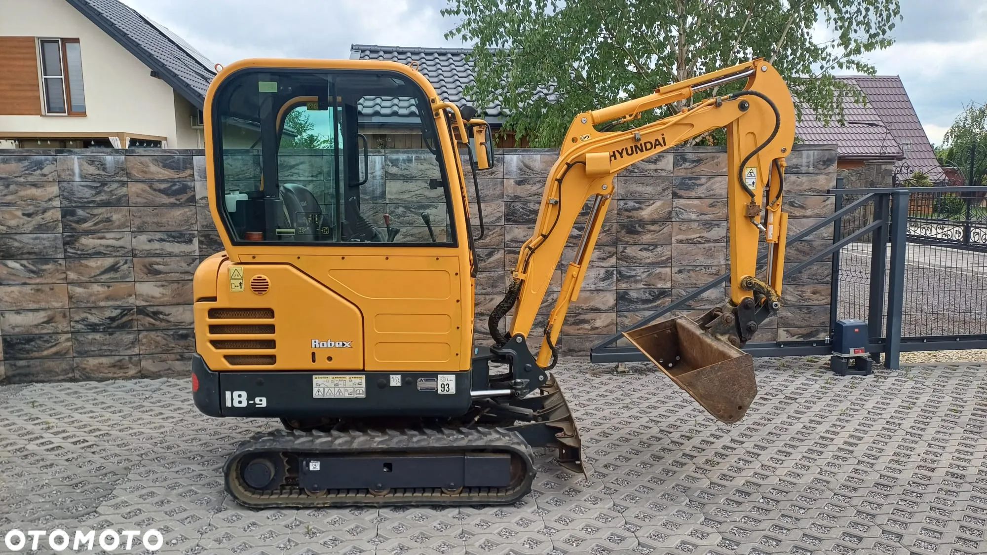 Hyundai Robex 18-9 - 1