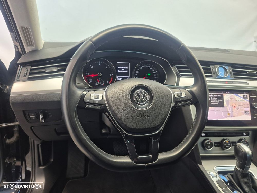 VW Passat Variant 2.0 TDI Confortline DSG - 12