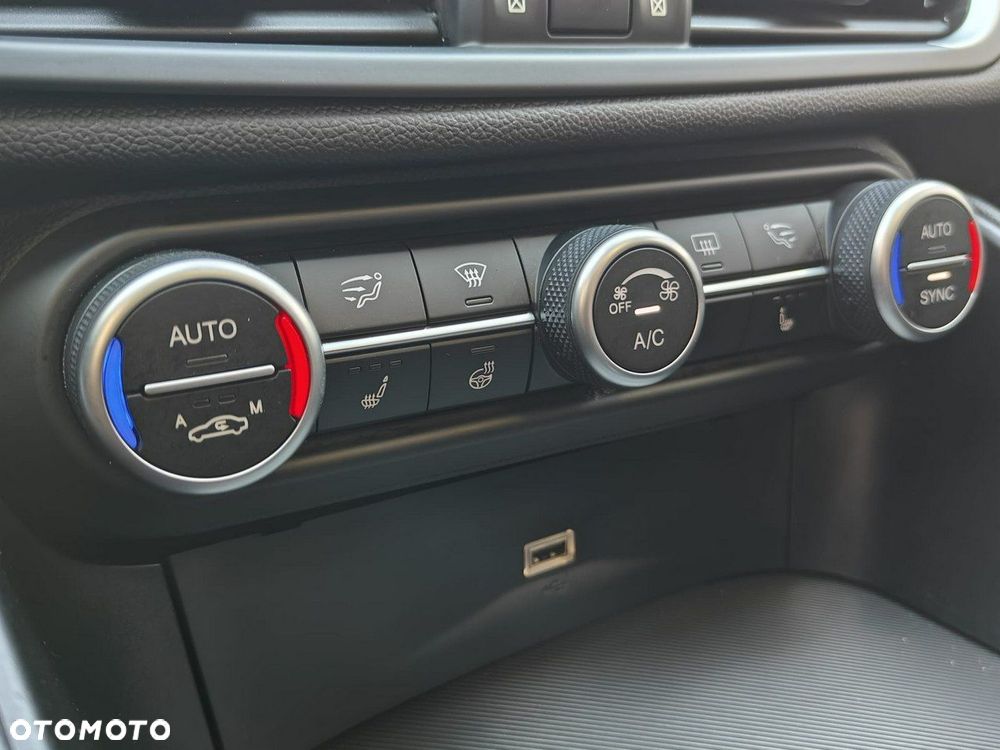 Alfa Romeo Giulia - 14