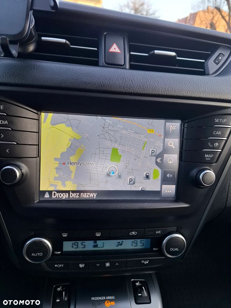 Toyota Avensis 1.8 Premium - 25