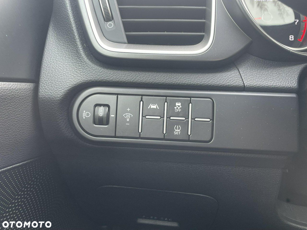 Kia Ceed - 23