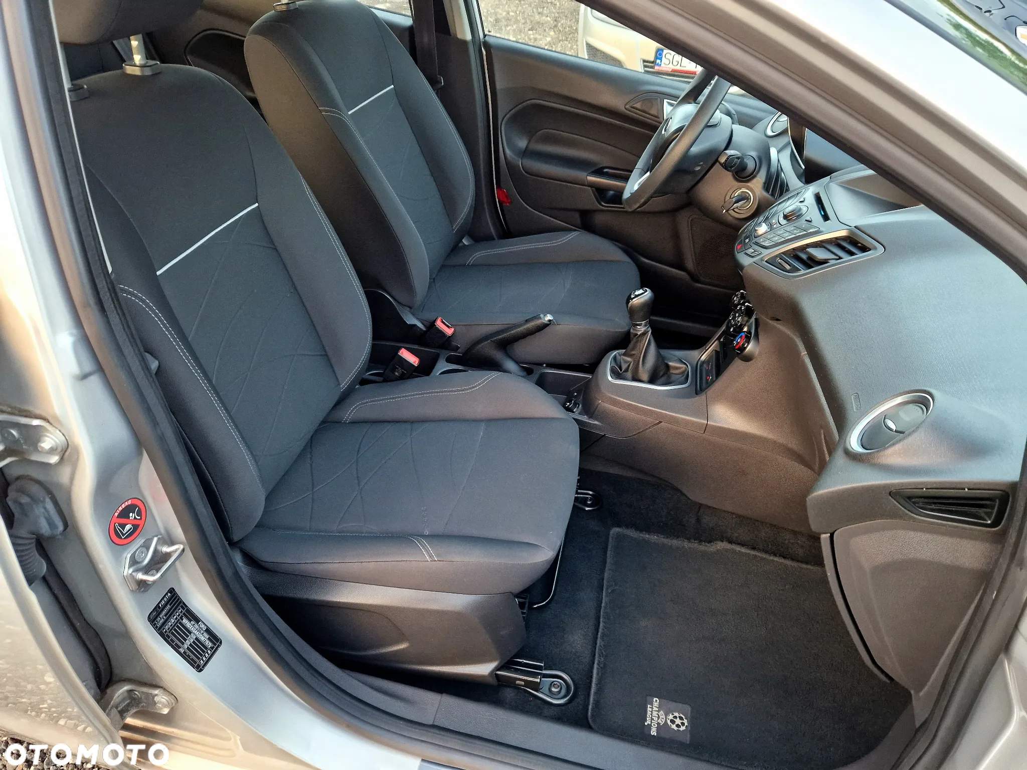 Ford Fiesta 1.25 Ghia - 16
