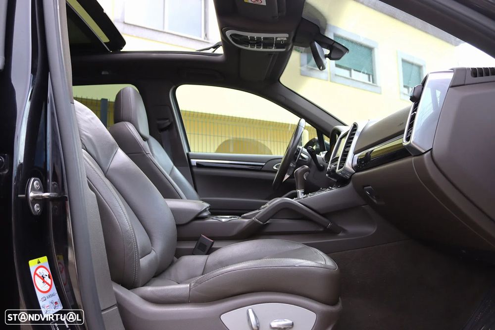 Porsche Cayenne S E-Hybrid - 29