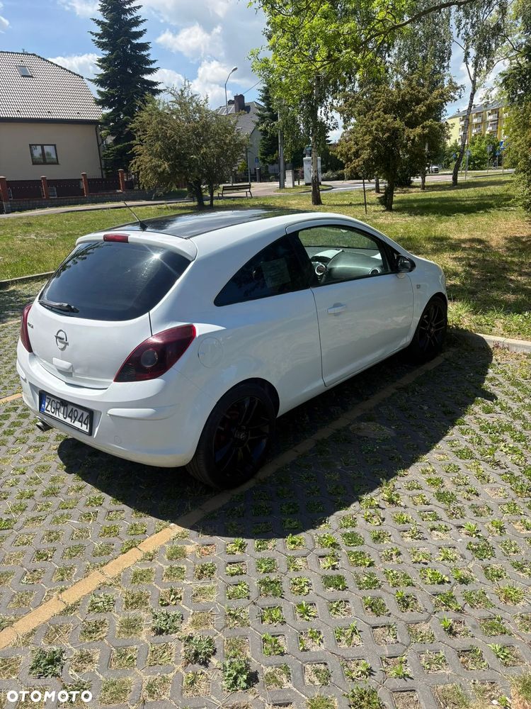 Opel Corsa 1.2 16V Enjoy - 11