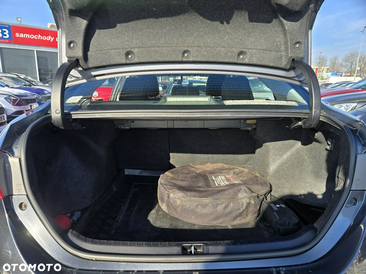 Toyota Corolla - 25