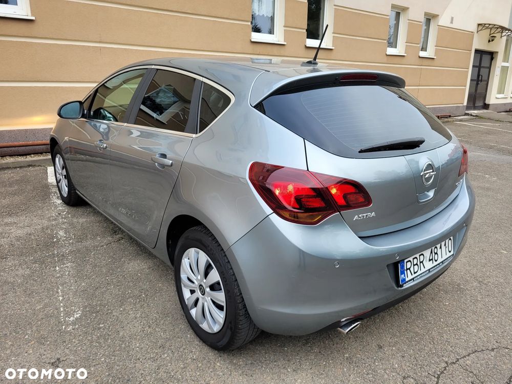 Opel Astra 1.4 Turbo Cosmo - 2