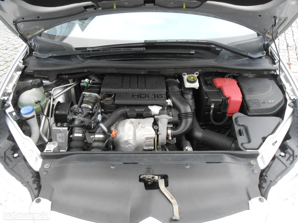 Citroën C4 1.6 HDi 110 Exclusive - 27