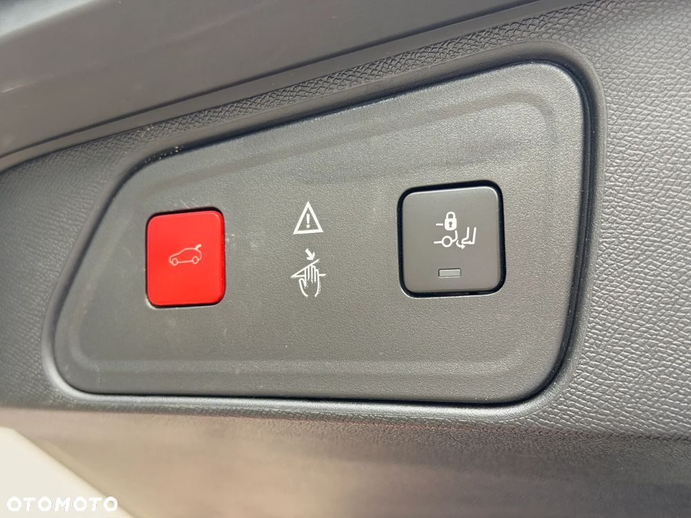 Peugeot 3008 1.2 PureTech Allure S&S - 41