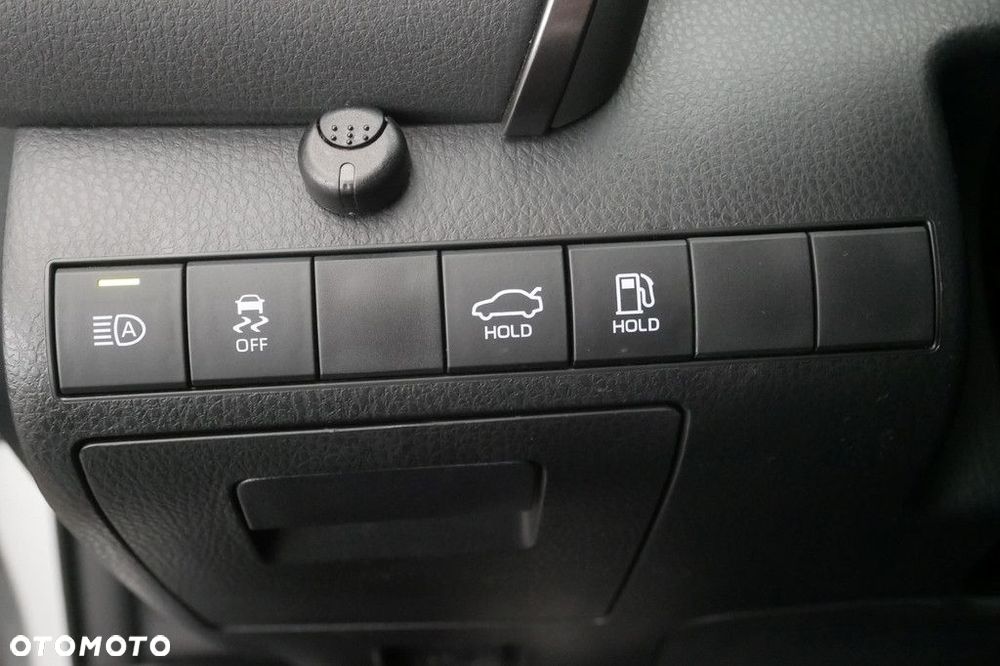 Toyota Camry 2.5 Hybrid Comfort CVT - 24