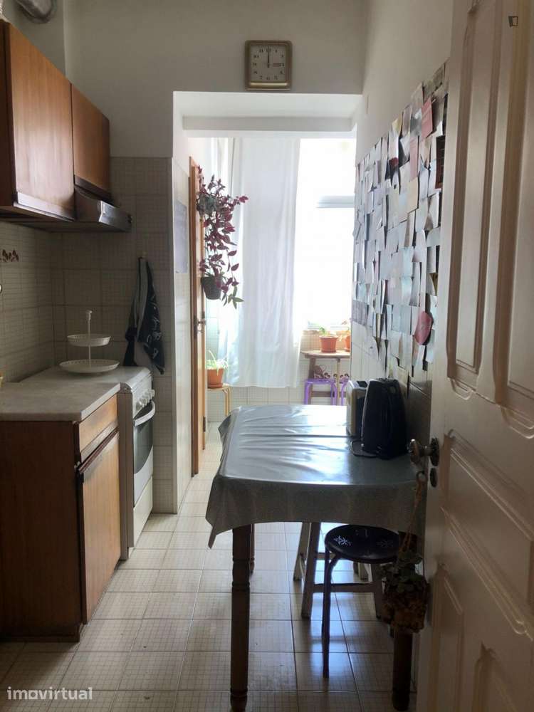 Quarto - localizado em Alameda Lisbon - Grande imagem: 2/12