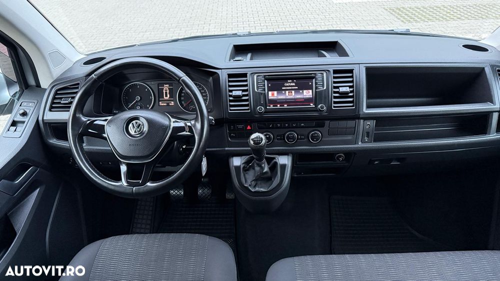 Volkswagen Caravelle - 6