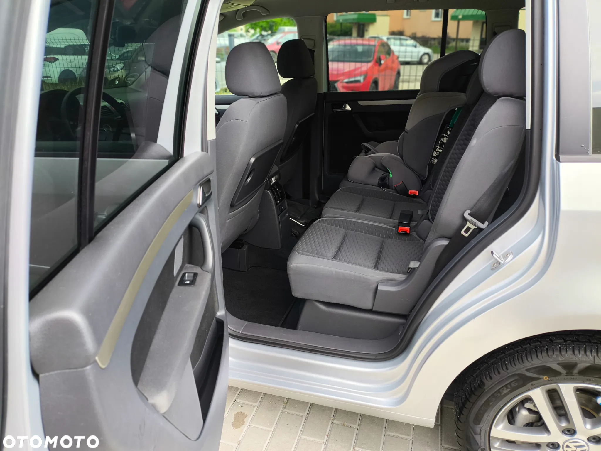 Volkswagen Touran 1.6 - 12