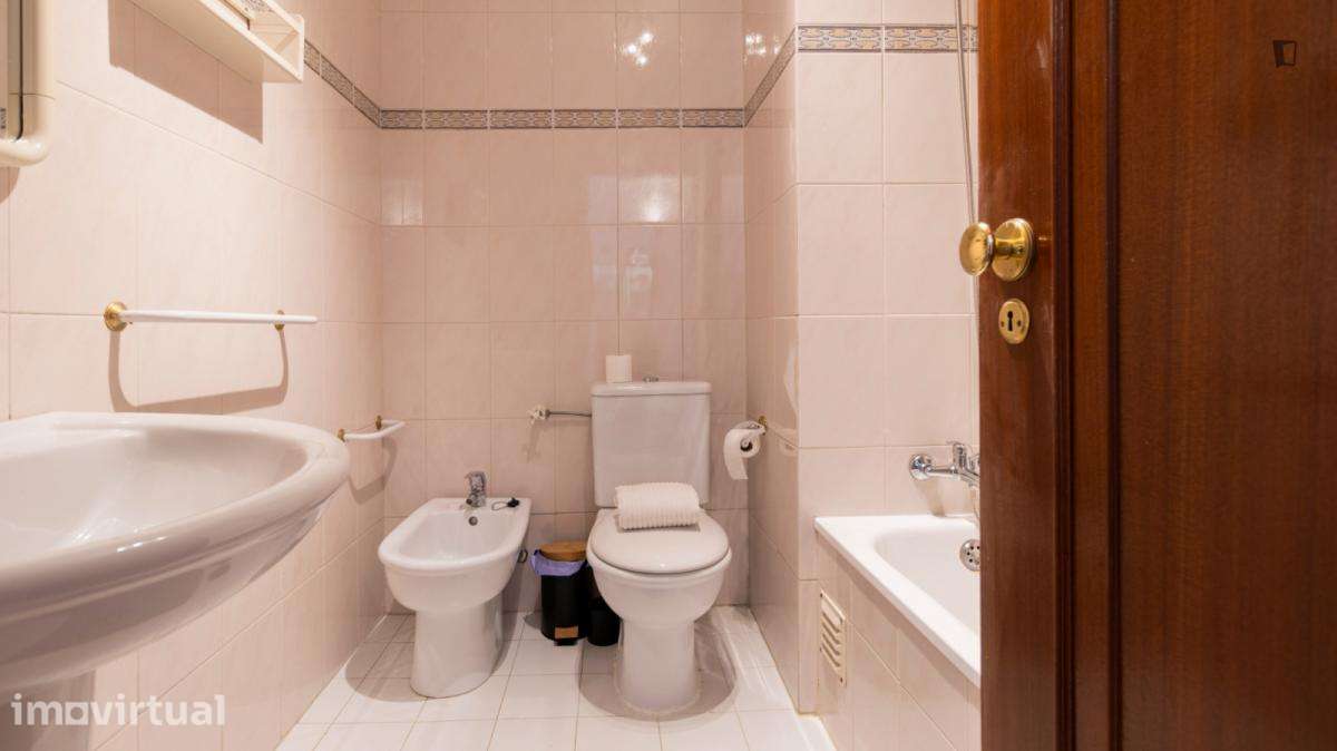 Apartamento com 3 quartos - localizado em Paranhos Porto - Grande imagem: 2/32