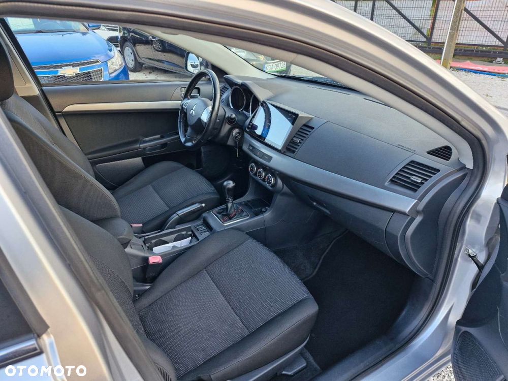Mitsubishi Lancer - 21