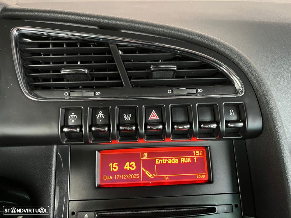 Peugeot 3008 1.6 e-HDi Allure CMP6 - 26