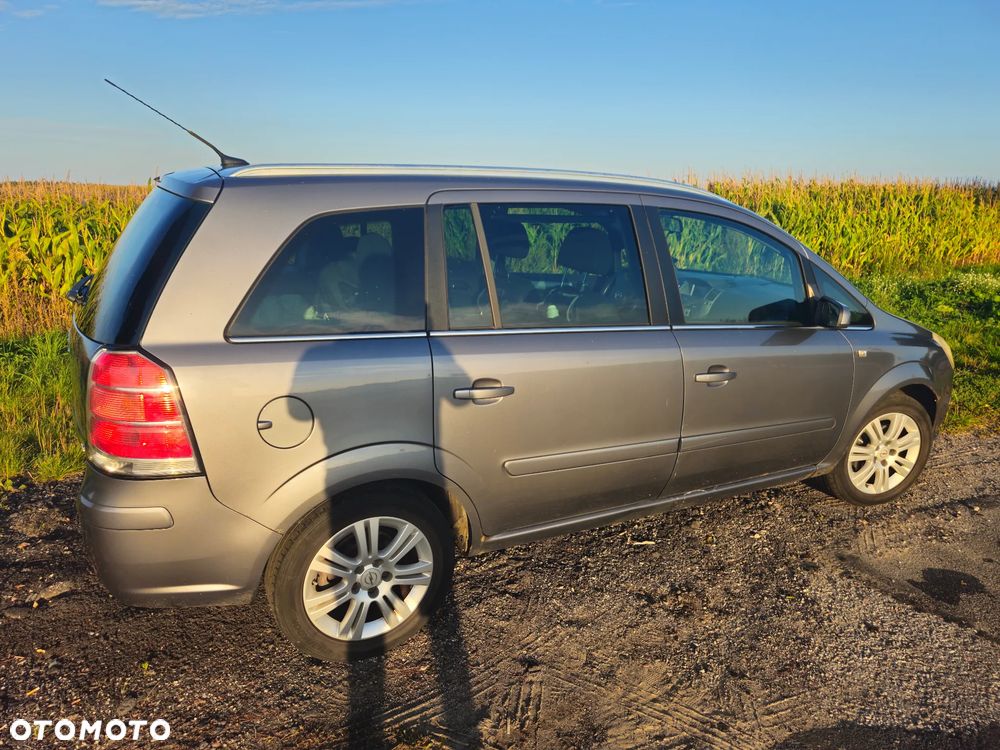 Opel Zafira 1.8 Enjoy - 4