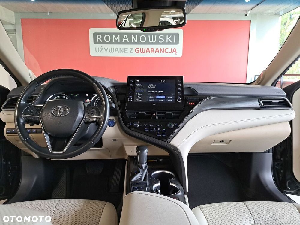 Toyota Camry 2.5 Hybrid Executive CVT - 19