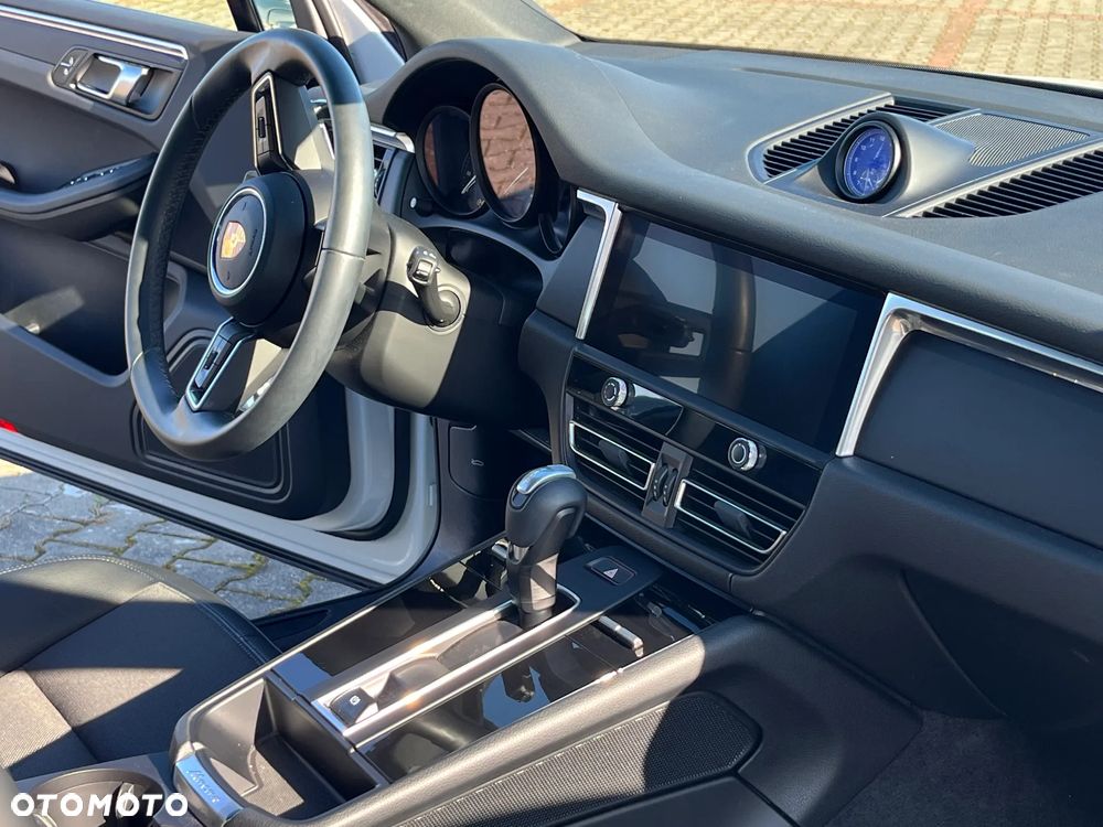 Porsche Macan Standard - 17