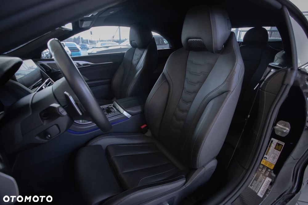 BMW Seria 8 M850i xDrive - 12