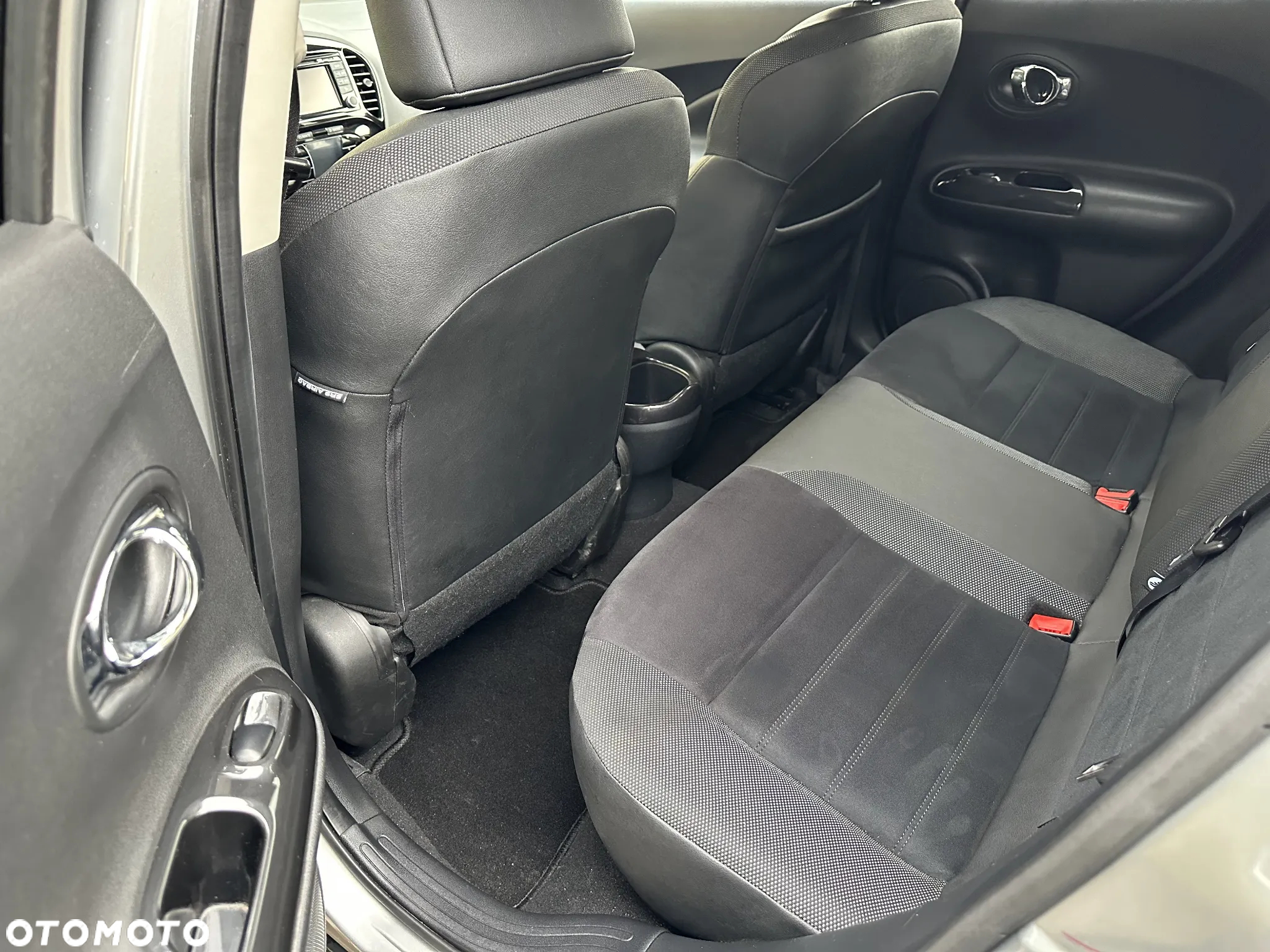 Nissan Juke 1.6 N-Connecta - 23