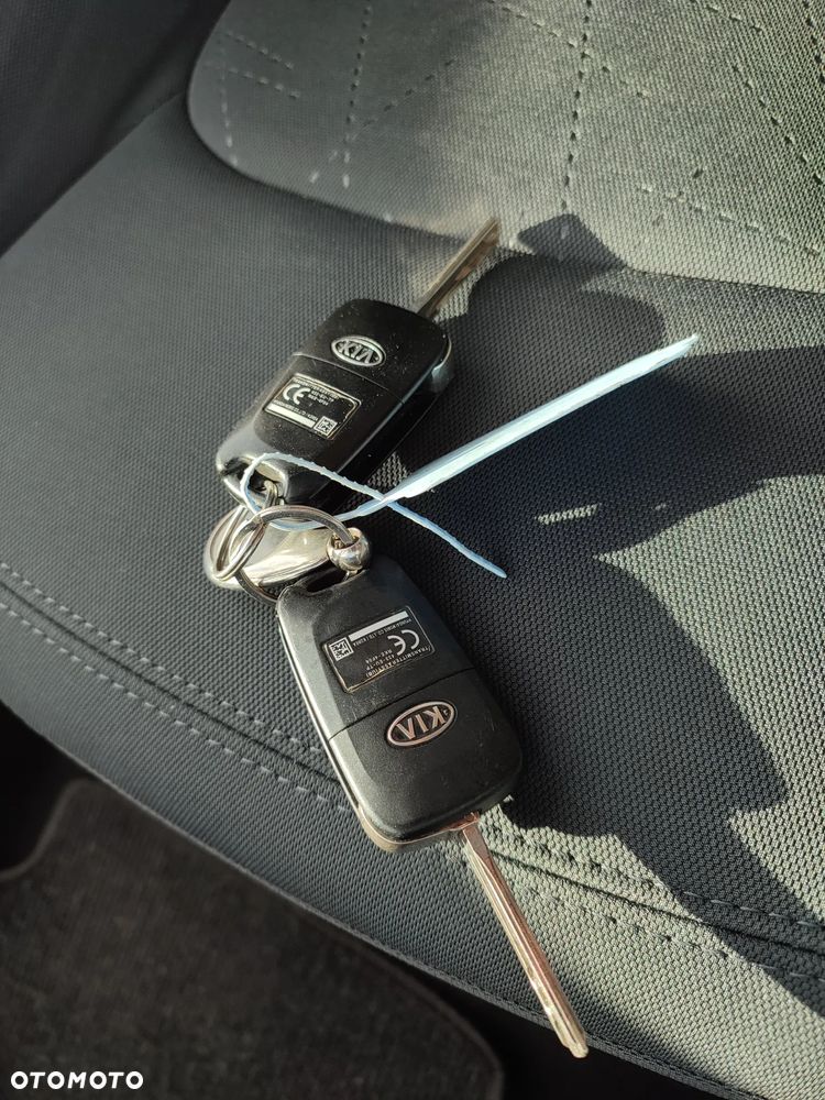 Kia Rio 1.2 Dream Team Edition - 30