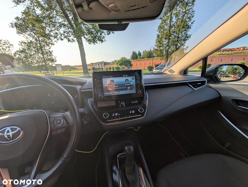 Toyota Corolla 1.8 Hybrid Comfort - 18