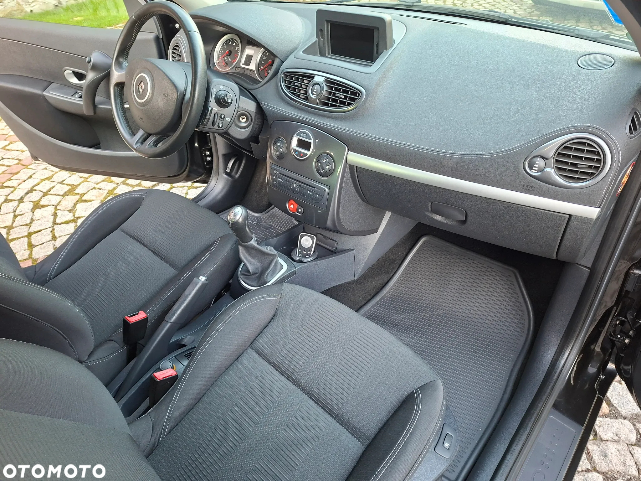 Renault Clio TCe 100 Grandtour TomTom Edition - 20