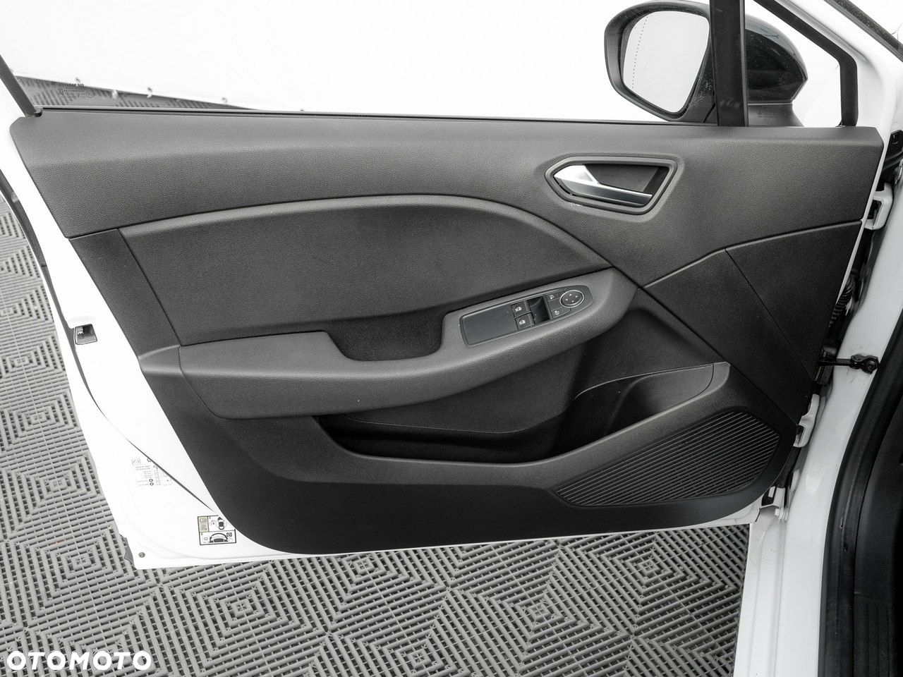 Renault Clio 1.0 TCe Equilibre - 14