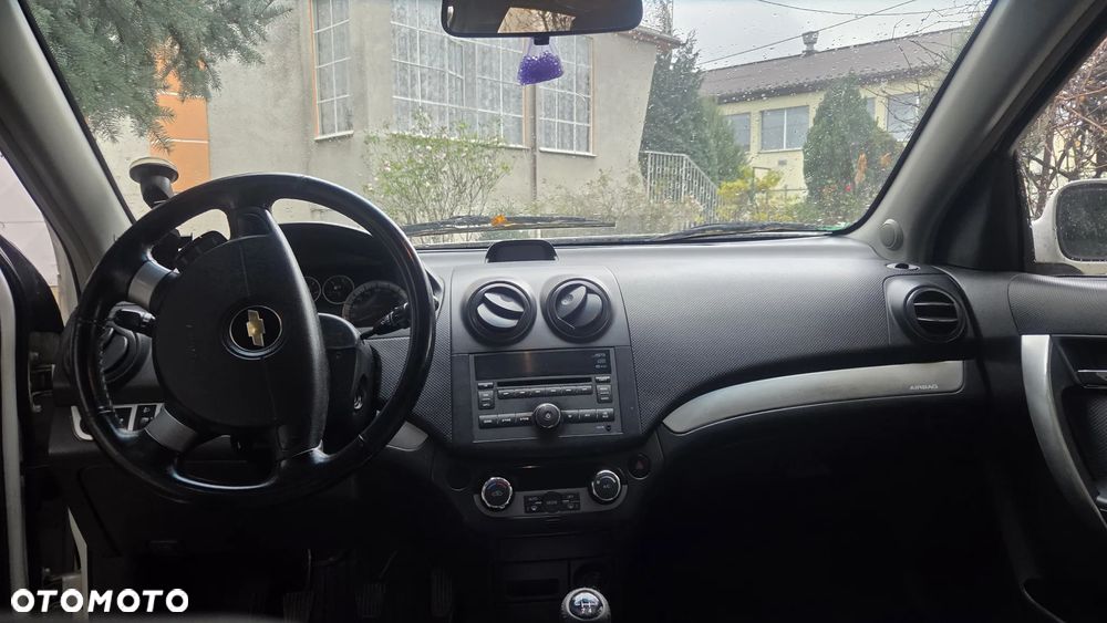 Chevrolet Aveo - 10