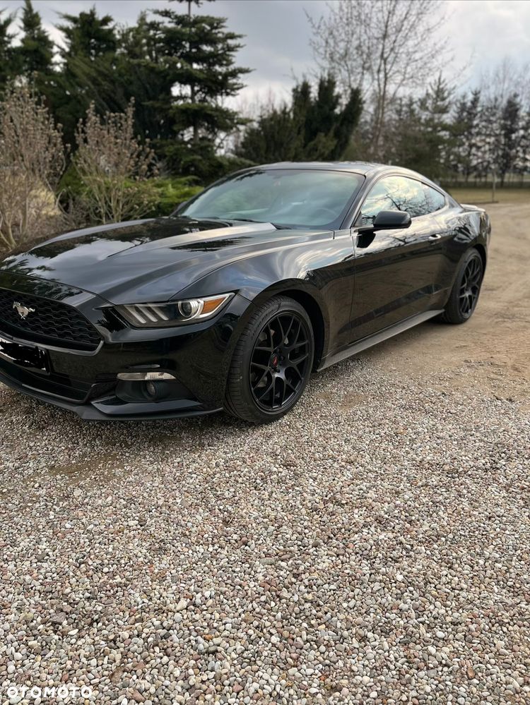 Ford Mustang 3.7 V6 - 1