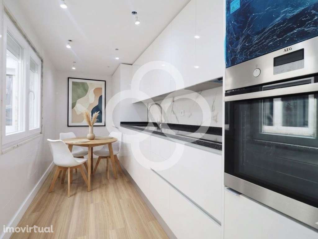 Apartamento T3 remodelado ao Chiado e Santos ao IADE e ISEG em Lisboa - Grande imagem: 2/23