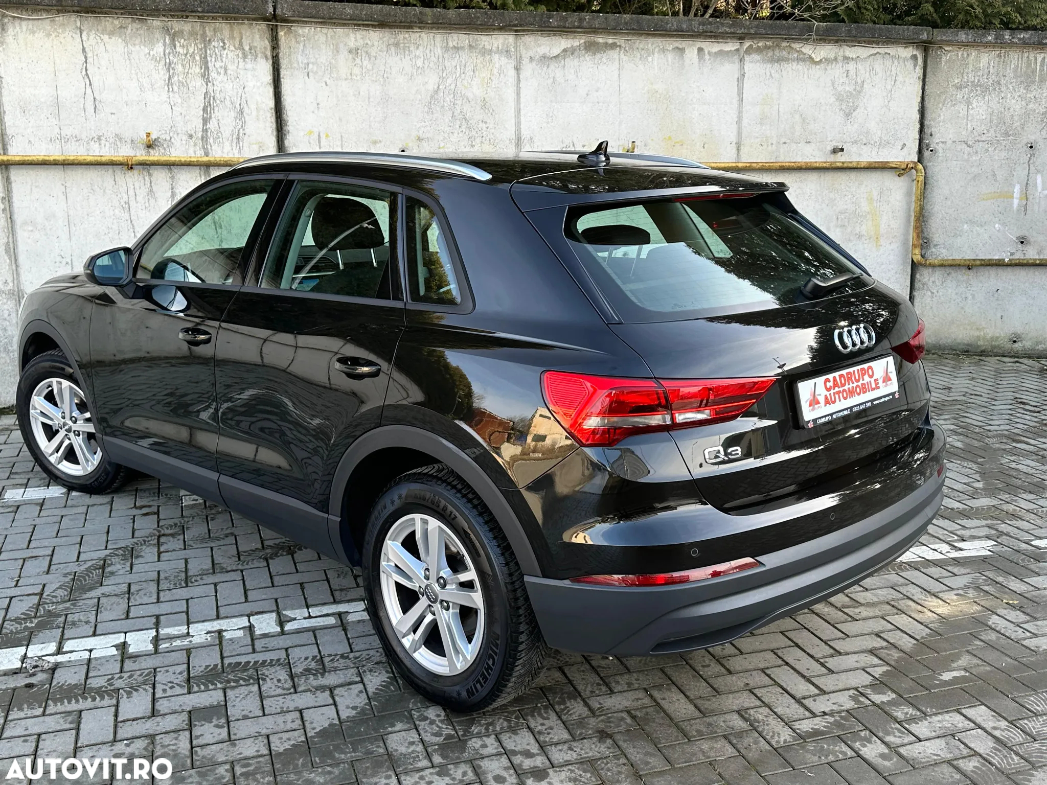 Audi Q3 2.0 35 TDI S tronic Advanced - 4