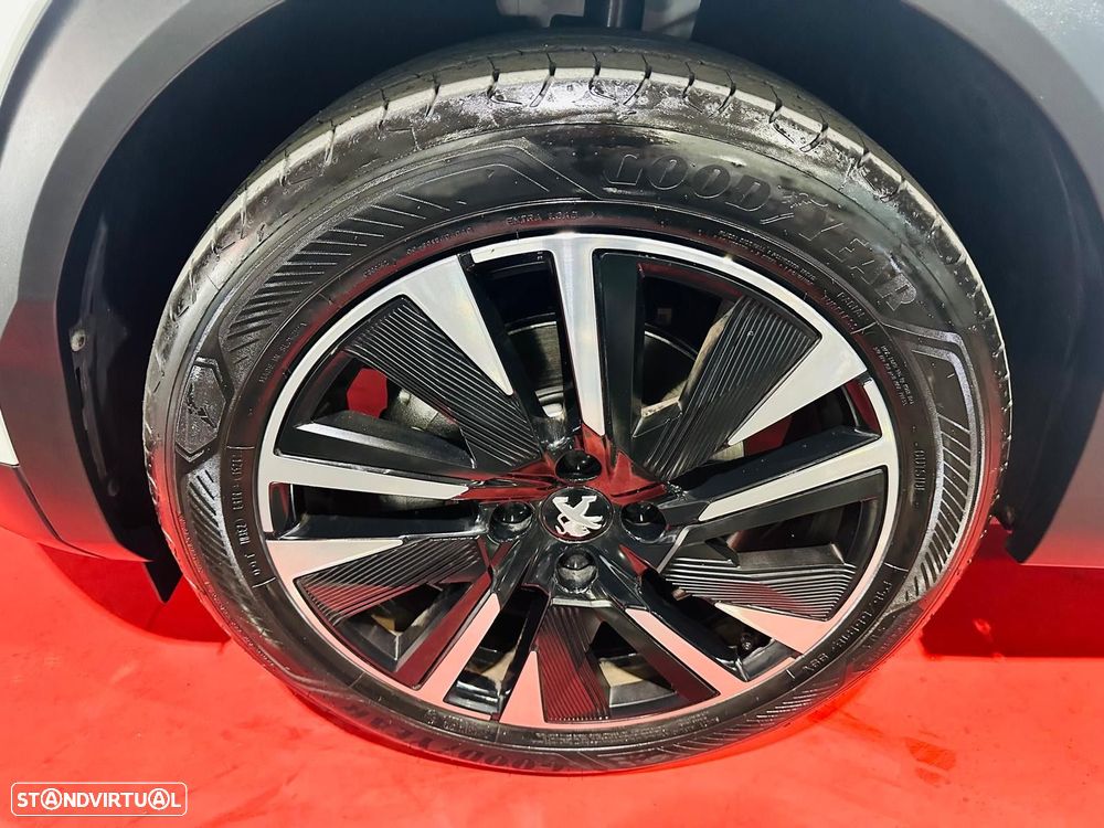 Peugeot e-2008 50 kWh GT - 18