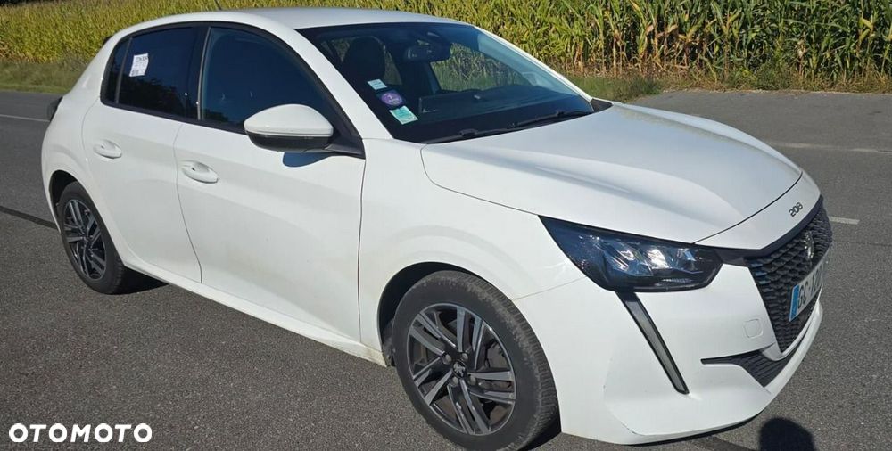 Peugeot 208 - 32