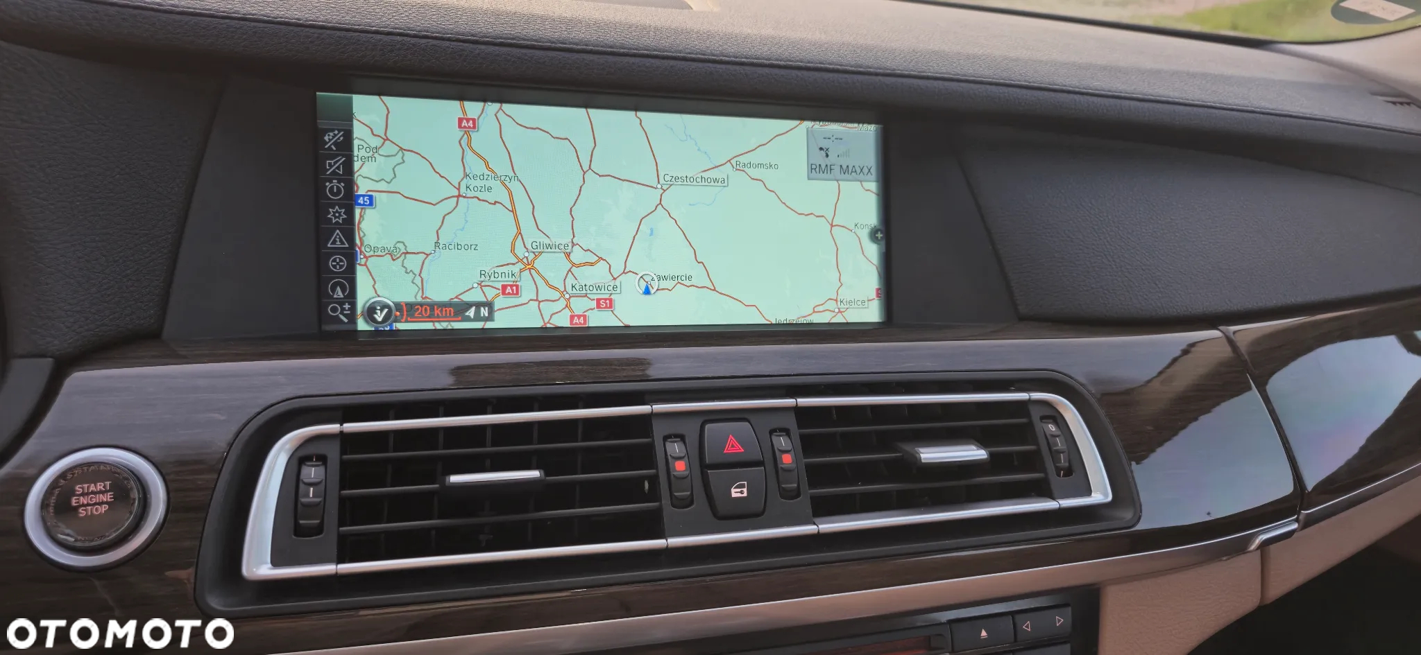 BMW Seria 7 750i xDrive - 14