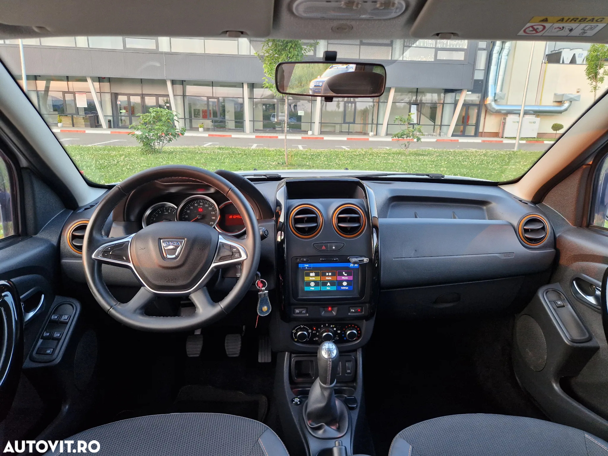 Dacia Duster 1.6 4x2 Laureate - 4