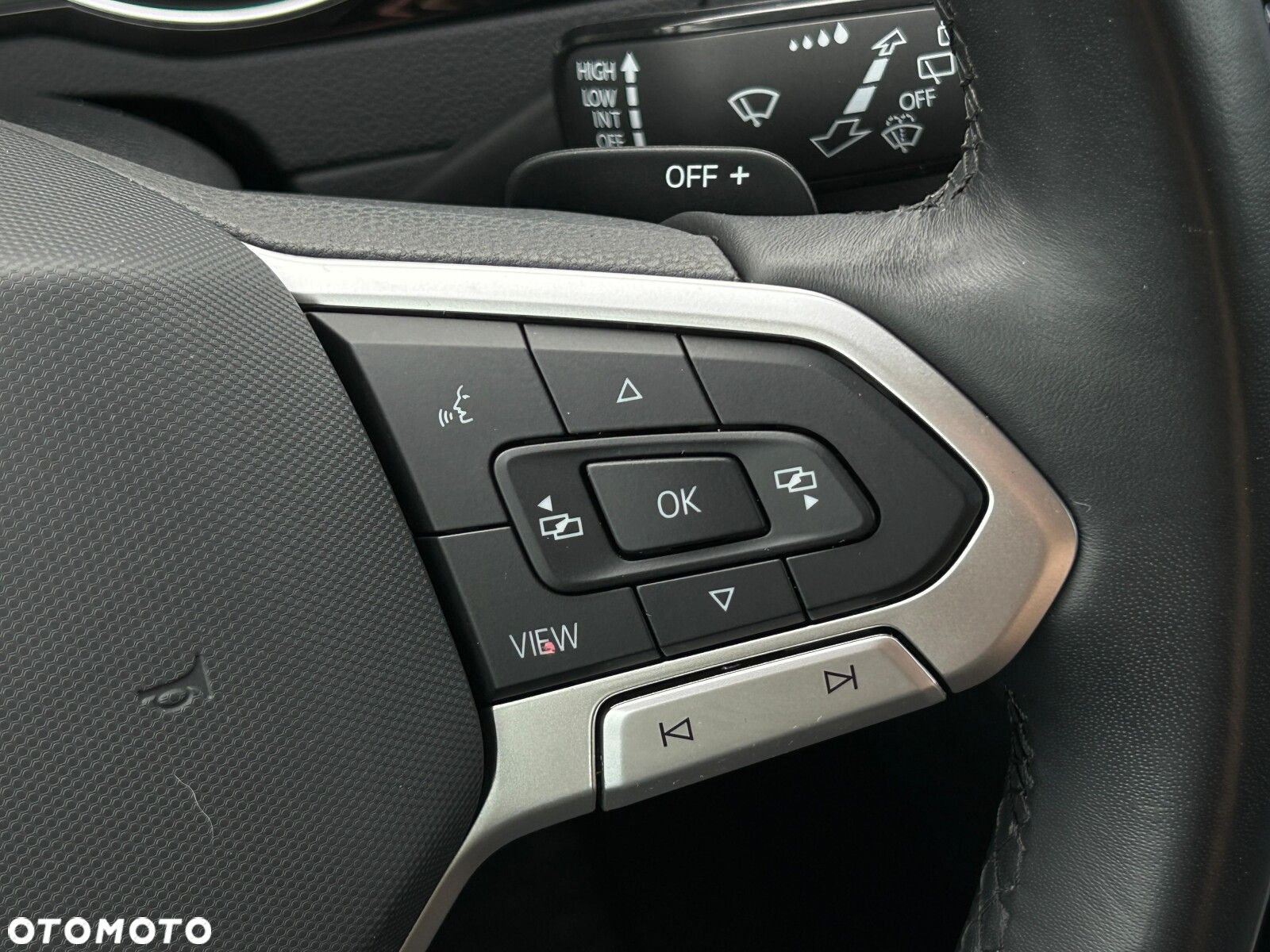 Volkswagen Passat 2.0 TDI EVO Elegance DSG - 23