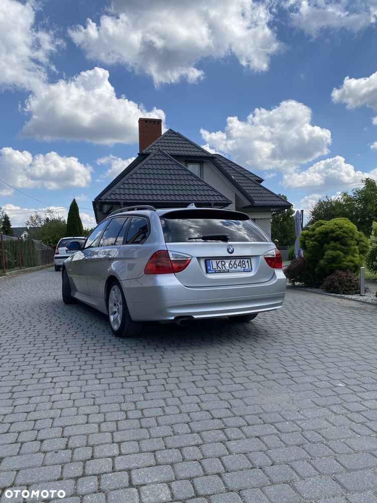 BMW Seria 3 318i - 5