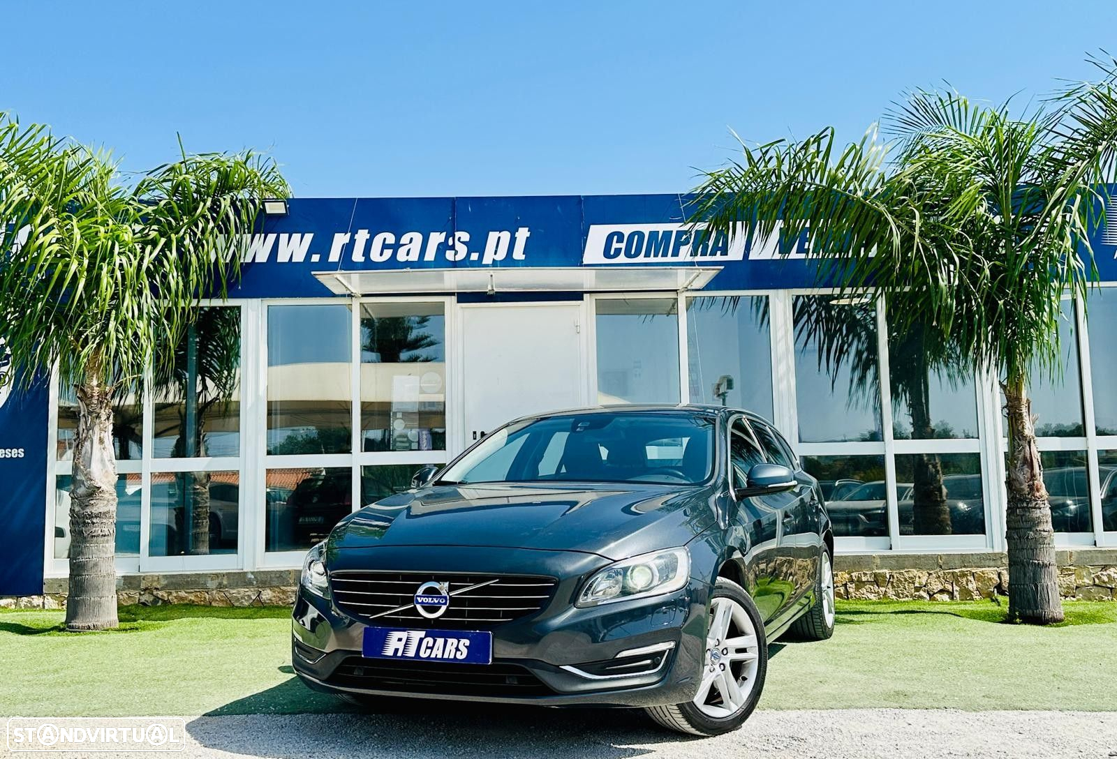 Volvo V60 2.4 D6 Momentum AWD Phev - 3