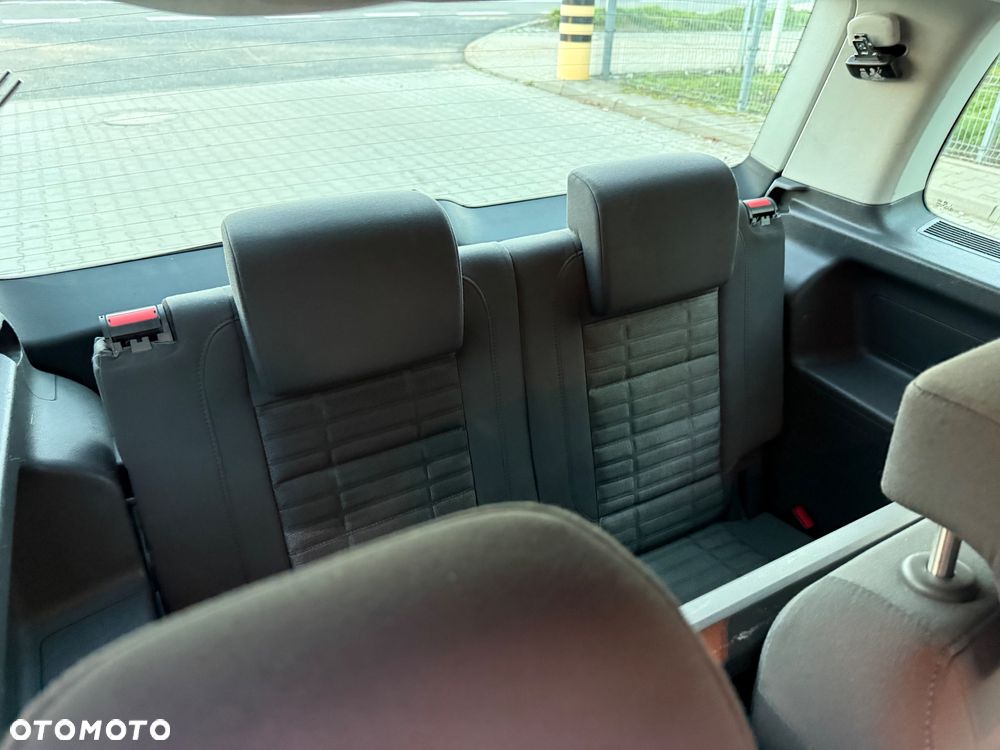 Volkswagen Touran 1.9 TDI DPF Goal - 7