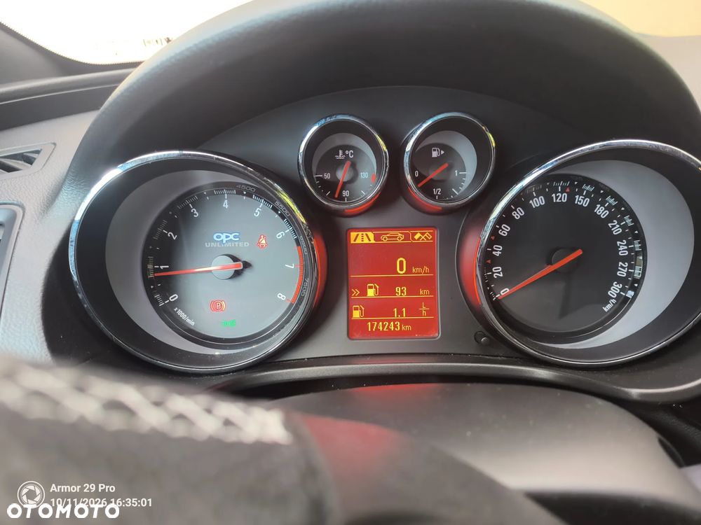 Opel Insignia - 12