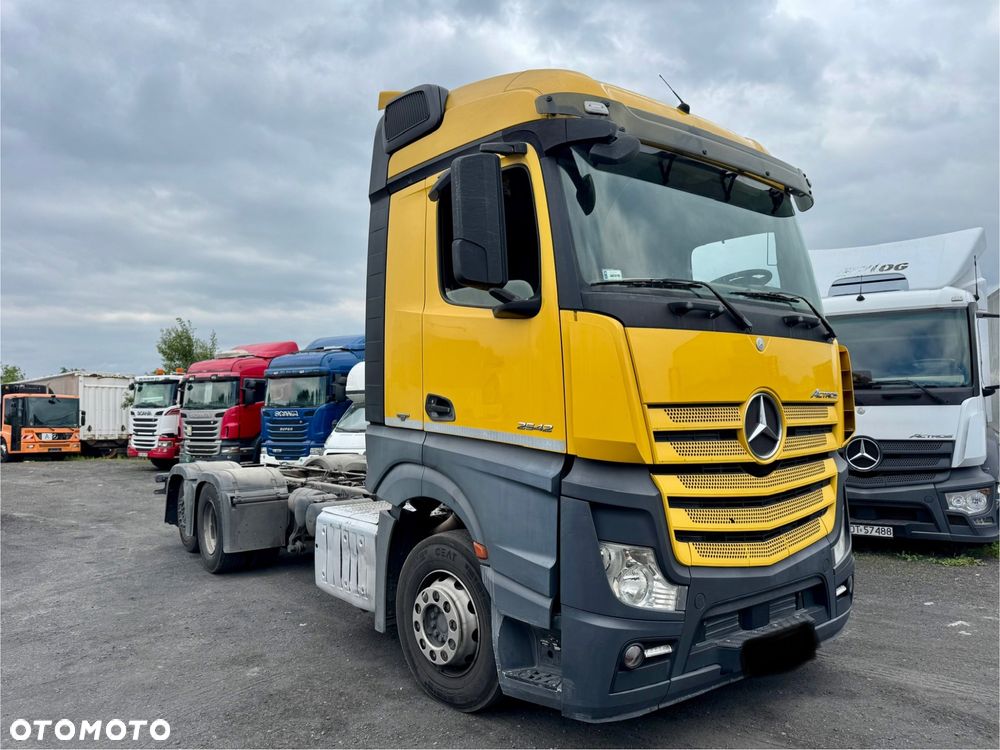 Mercedes-Benz Actros - 2