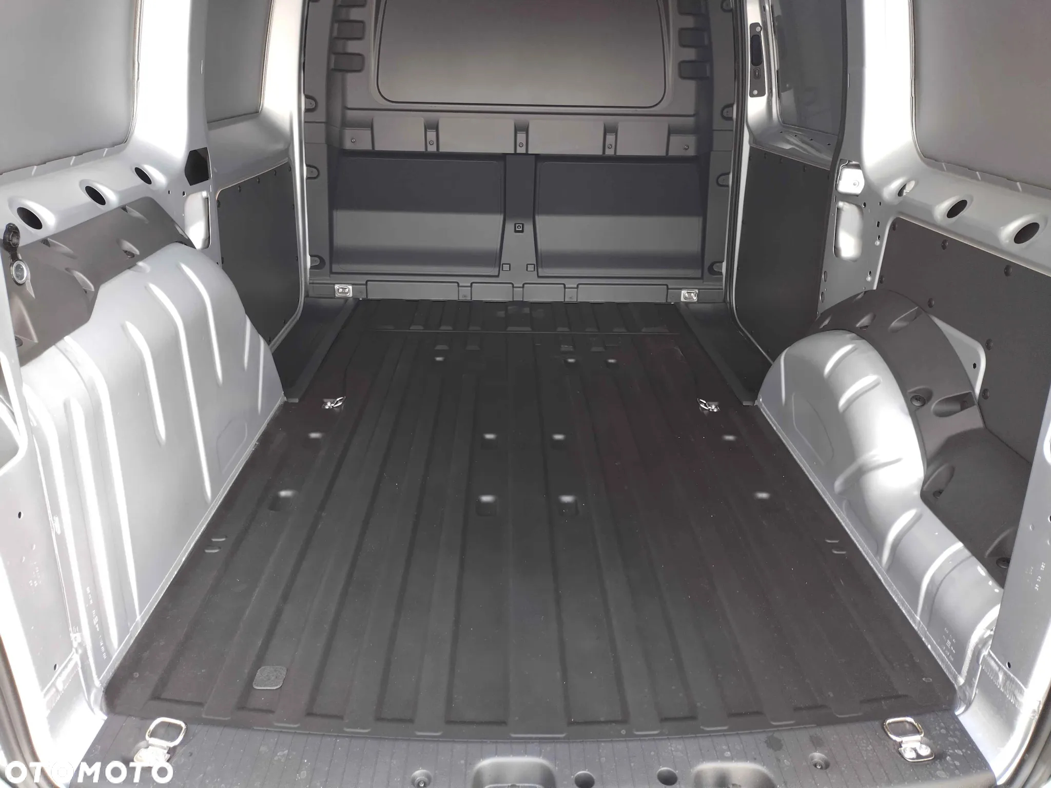 Ford Transit Connect - 4