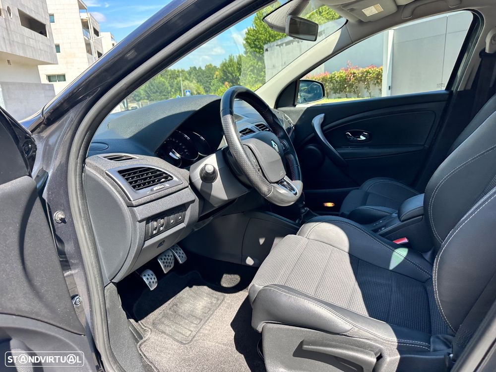Renault Mégane Sport Tourer 1.5 dCi GT Line SS - 24