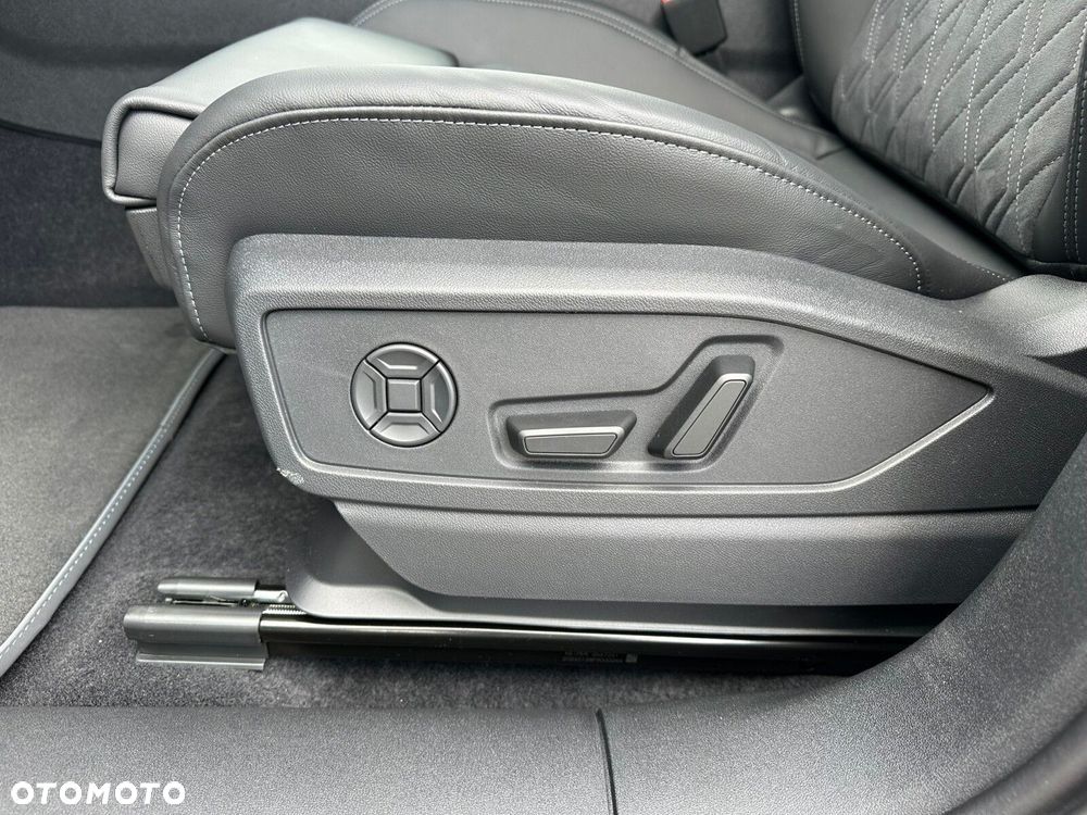 Audi Q5 Sportback - 15
